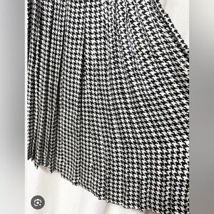 Zara houndstooth pleaded skirt